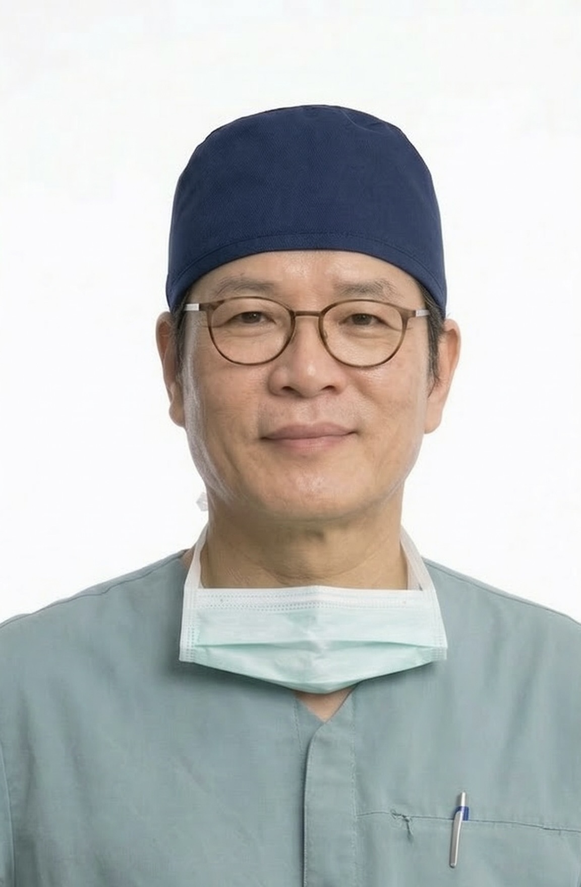 Dr. Byoungchoon Park performing treatment
